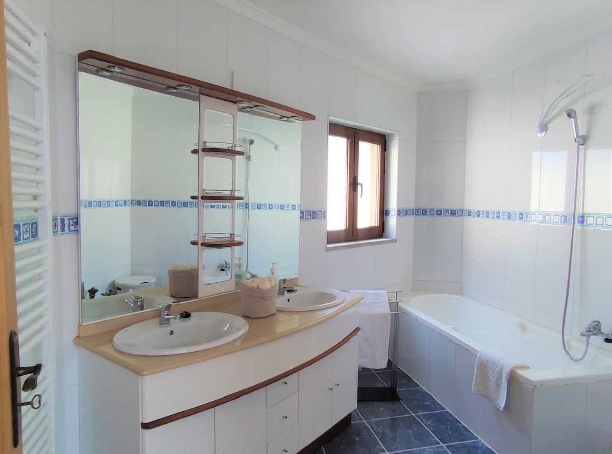 Отель Zimao Garden House Вила-Пока-ди-Агиар Экстерьер фото